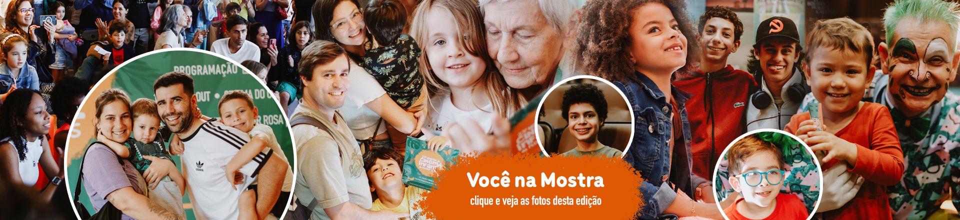 Imagem com diversas fotos de pessoas na vigésima terceira Mostra de Cinema Infantil de Florianópolis, organizadas lado a lado. À esquerda, há um público misto de crianças e adultos assistindo atentamente a algo fora de quadro. Ao centro, um círculo destaca uma família: uma mulher e um homem, sorrindo e abraçando duas crianças pequenas. Em outro círculo à direita, uma criança com óculos segura um cartaz. Outras fotos mostram diferentes grupos de pessoas, incluindo idosos e crianças, todos interagindo alegremente. No centro inferior, há um texto em fundo laranja que diz: 